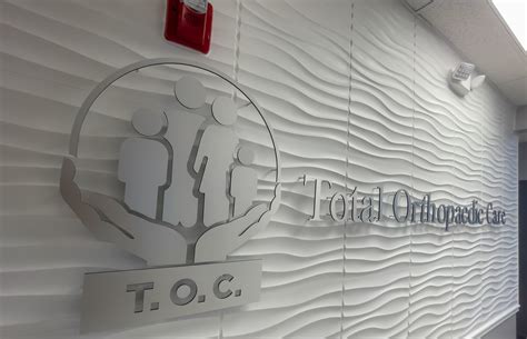 Total orthopedic care - Wait times are 30 minutes or less at TOC Now, compared to 60 minutes or more in the ER. Insurance stays the same with visits to TOC Now, and there are affordable self-pay options available. Visits to TOC Now cost less. The average copay at a TOC Now location will be around $50, versus $500 at an emergency room. TOC Now offers urgent care for ...